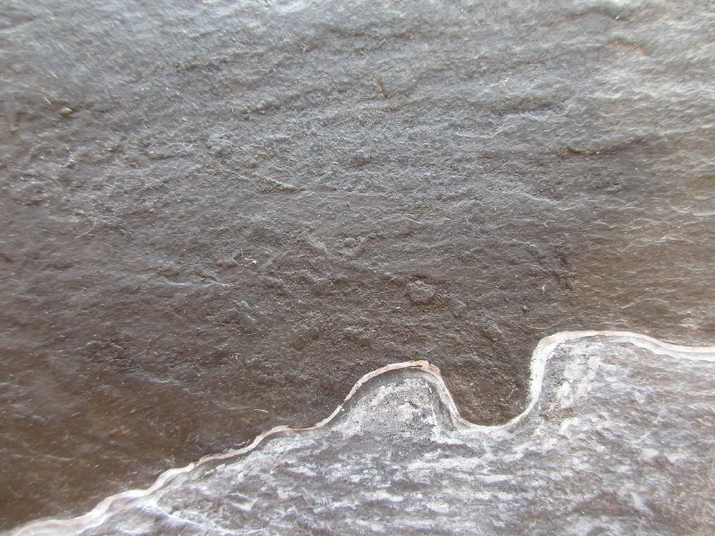 The Teeth of the Meuse — Slate squares (10 × 10 cm) and thermoformed optical glass